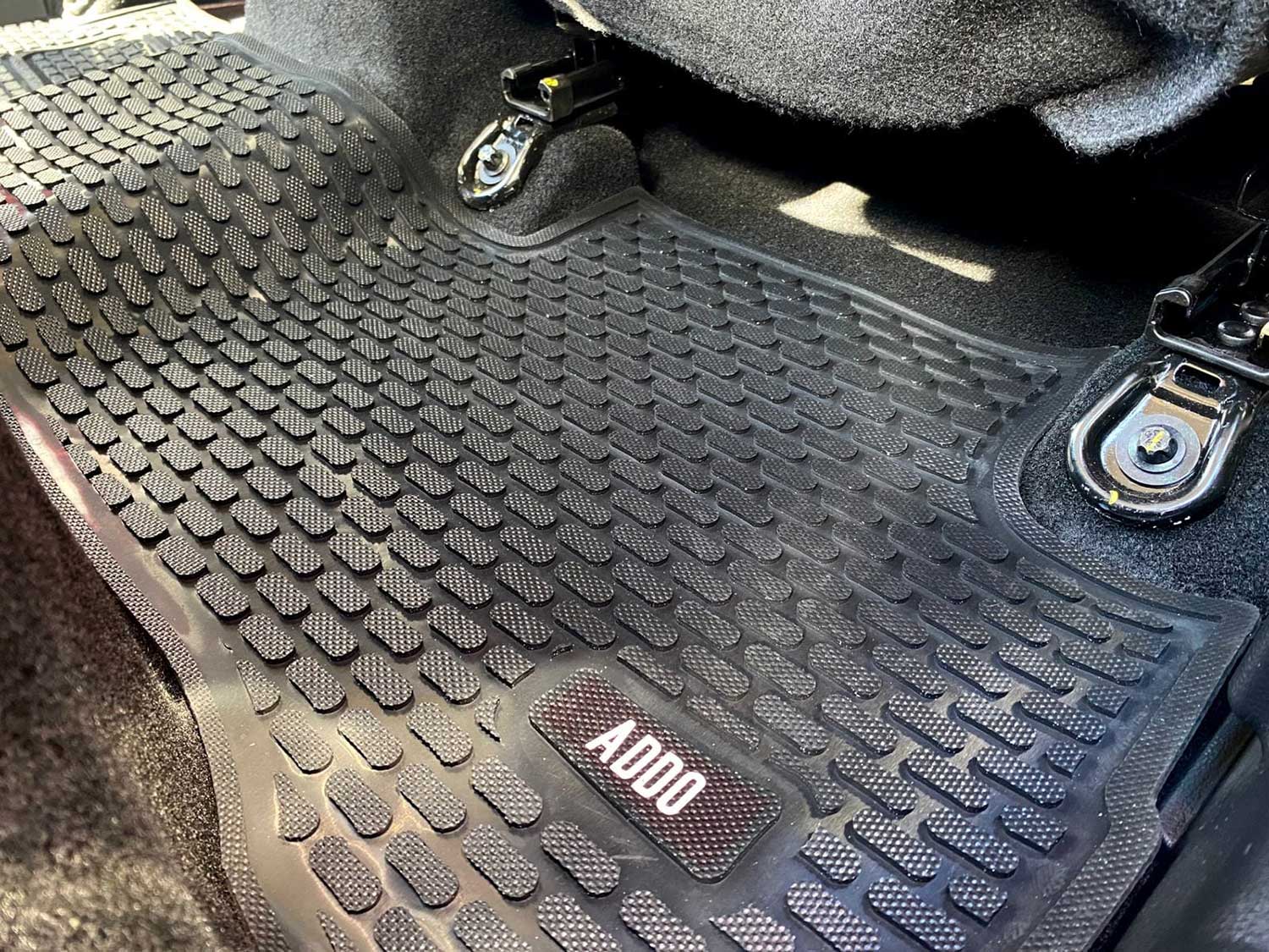 XUV 3X0 Interior Set - Image 6