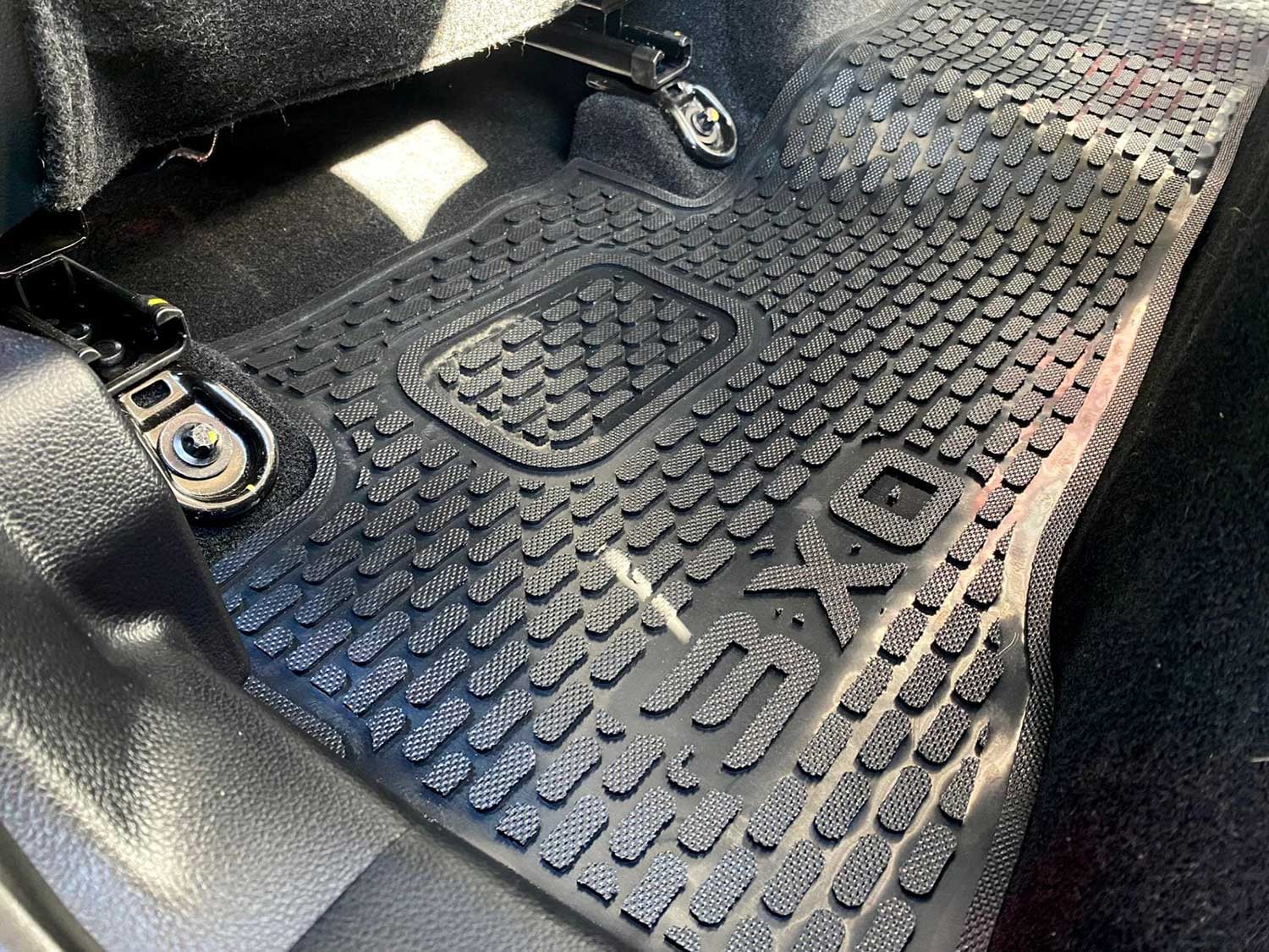 XUV 3X0 Interior Set - Image 5