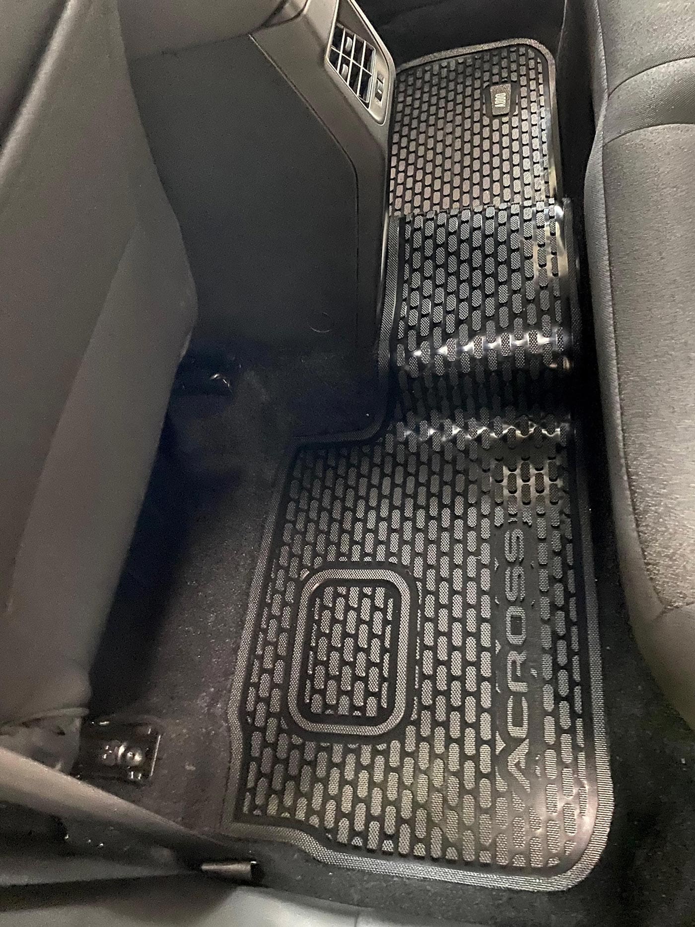 Suzuki Across Interior Set - Image 5