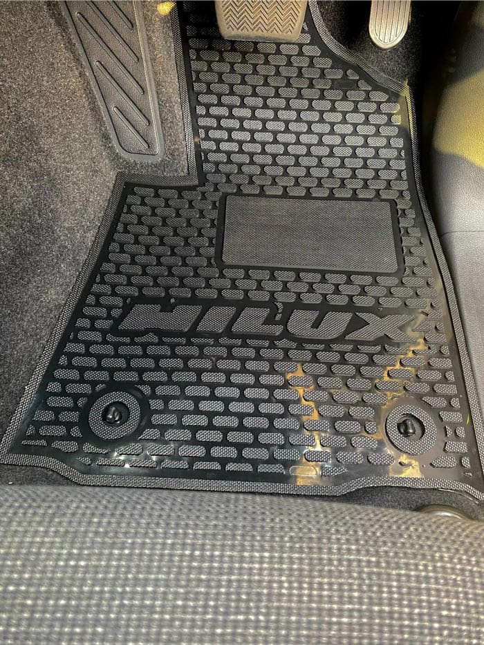 Toyota Hilux 9th Gen Travo Full Set - Image 3